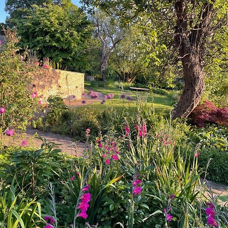Masons Cottage, An Idyllic Retreat In An Area Of Outstanding Beauty, Close To Blenheim Palace, Oxford & The Cotswolds Stonesfield Extérieur photo