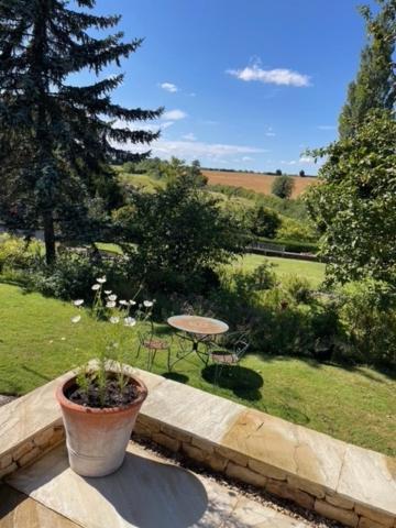 Masons Cottage, An Idyllic Retreat In An Area Of Outstanding Beauty, Close To Blenheim Palace, Oxford & The Cotswolds Stonesfield Extérieur photo